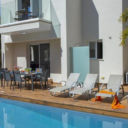 Tsokkos Family Villa - Pool Garden 2' Walk To Beach Protaras Exterior photo