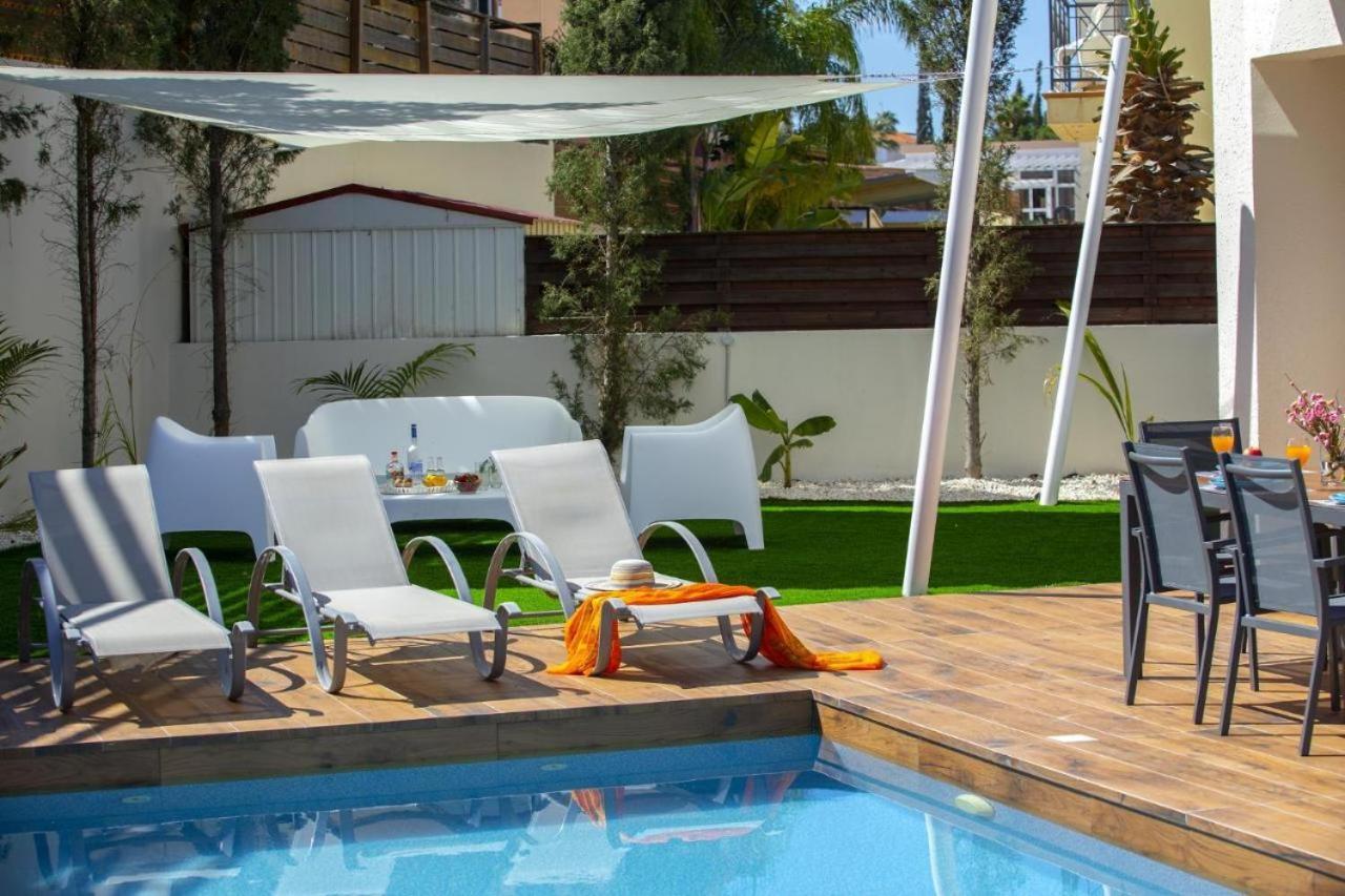 Tsokkos Family Villa - Pool Garden Walk To Beach Protaras Exterior photo