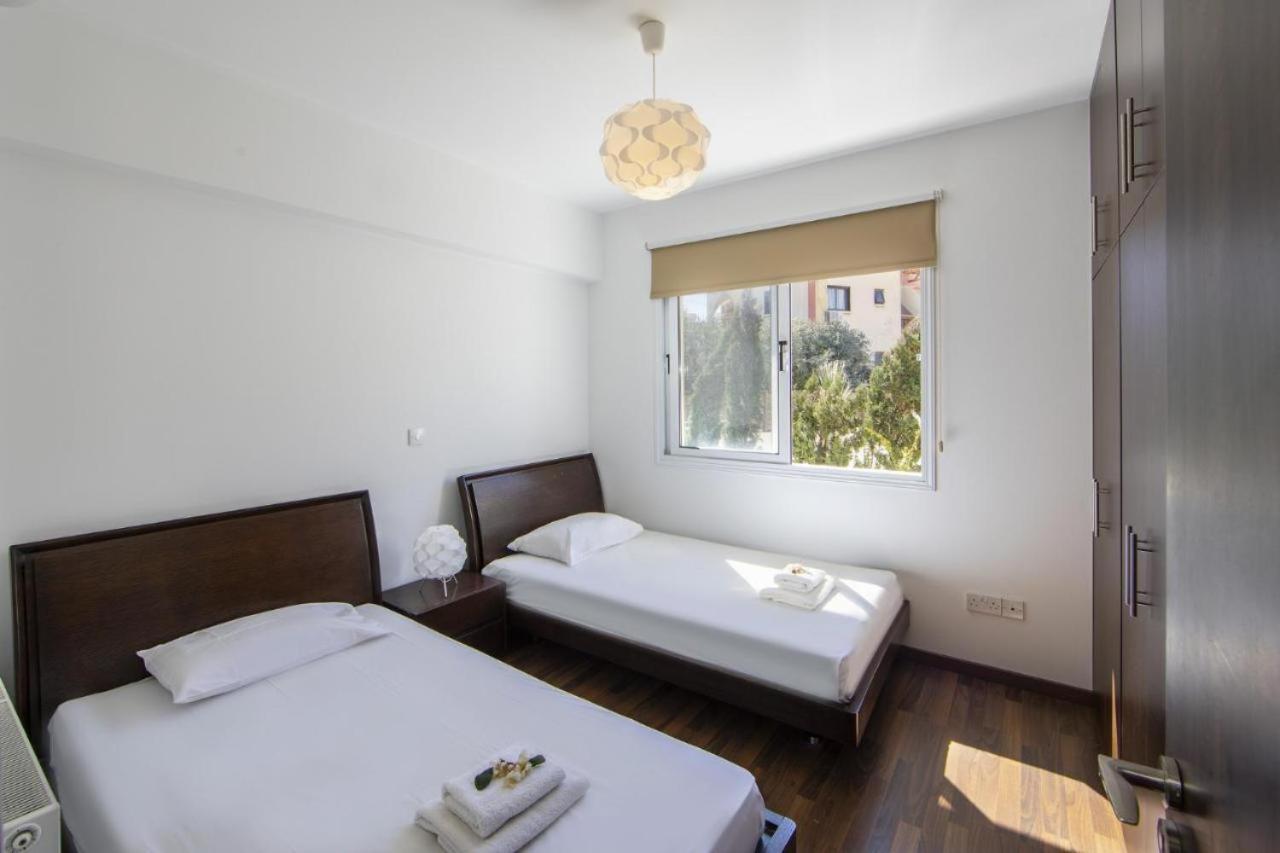 Tsokkos Family Villa - Pool Garden Walk To Beach Protaras Exterior photo