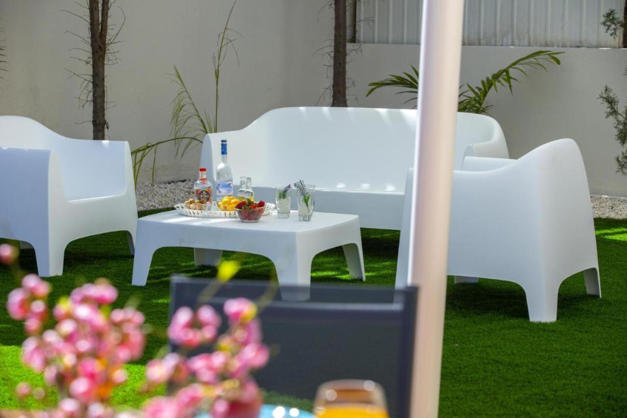Tsokkos Family Villa - Pool Garden Walk To Beach Protaras Exterior photo